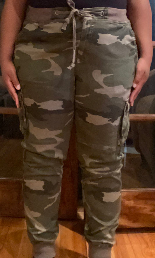 CAMO JOGGER PANTS
