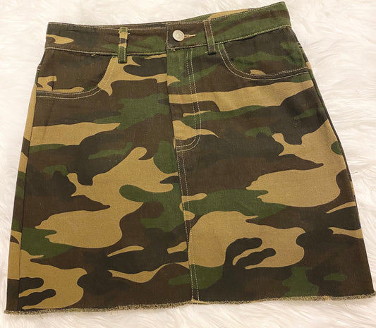 CAMO MINI SKIRT