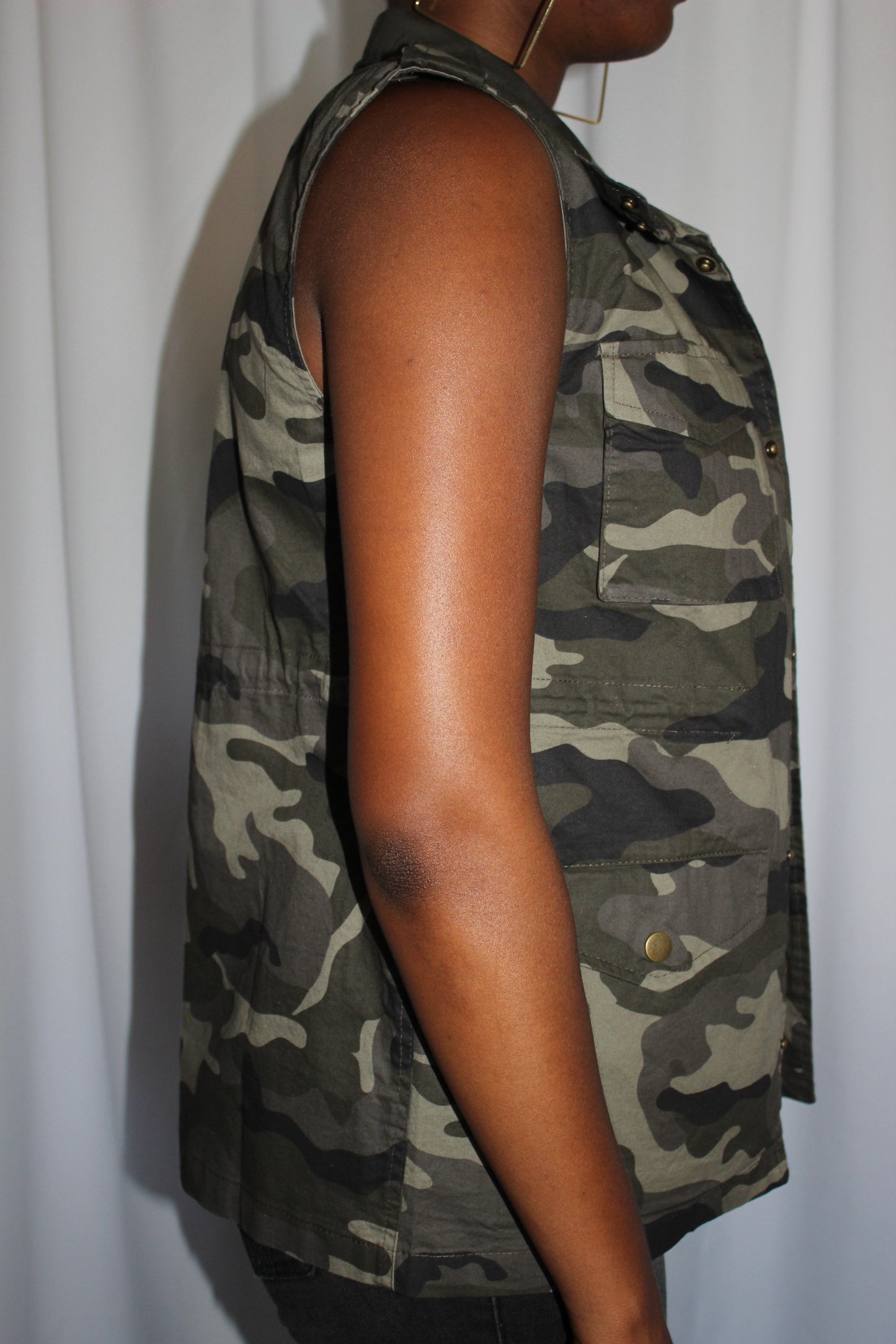 Camouflage button up utility vest